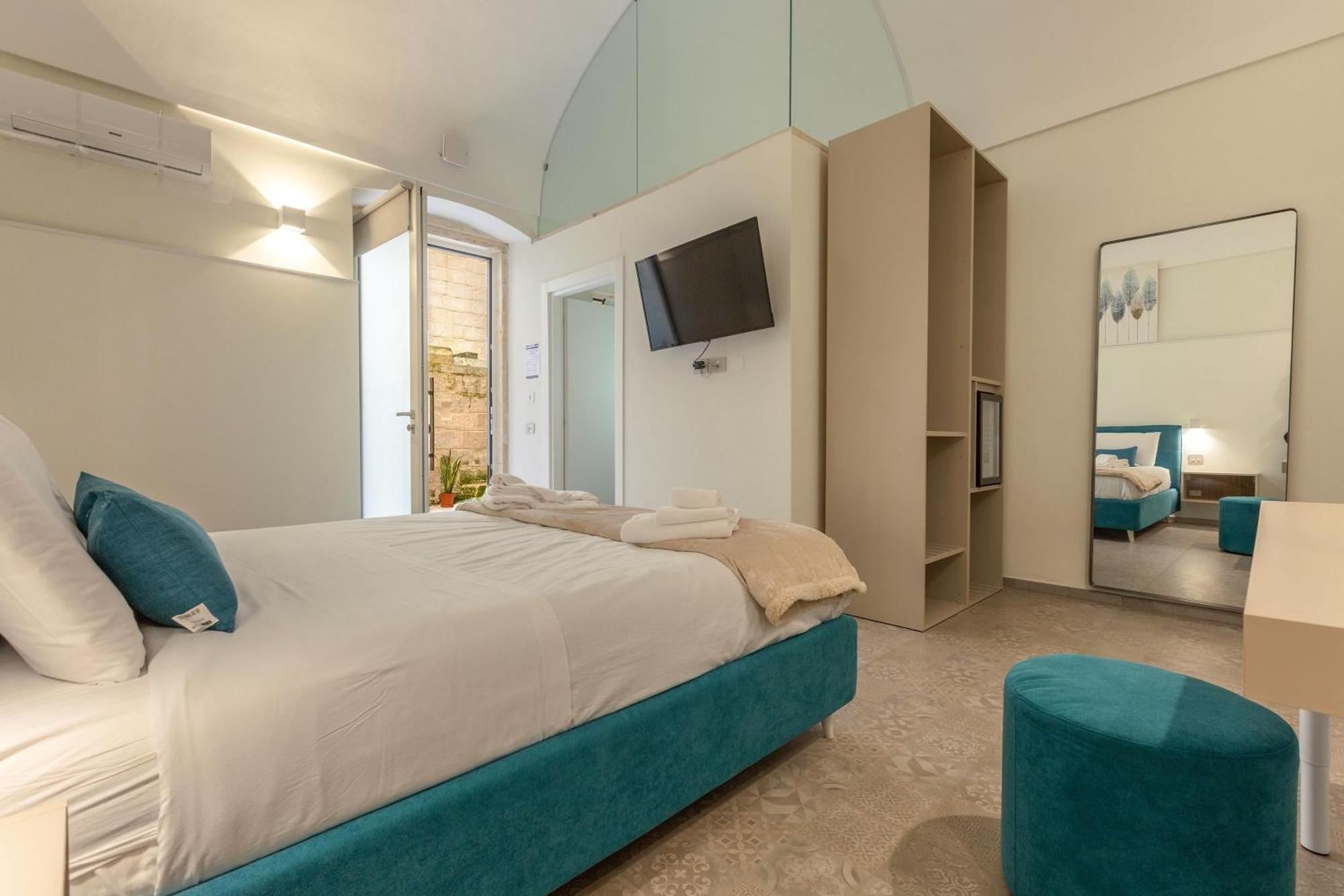 Liberty Barocco Hotel Lecce Bagian luar foto