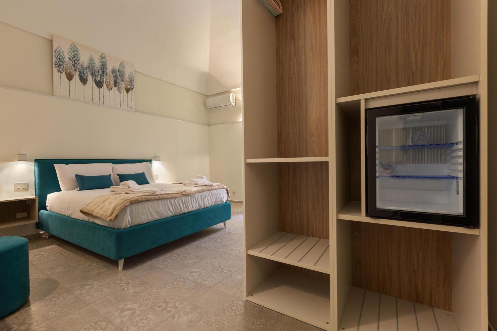 Liberty Barocco Hotel Lecce Bagian luar foto