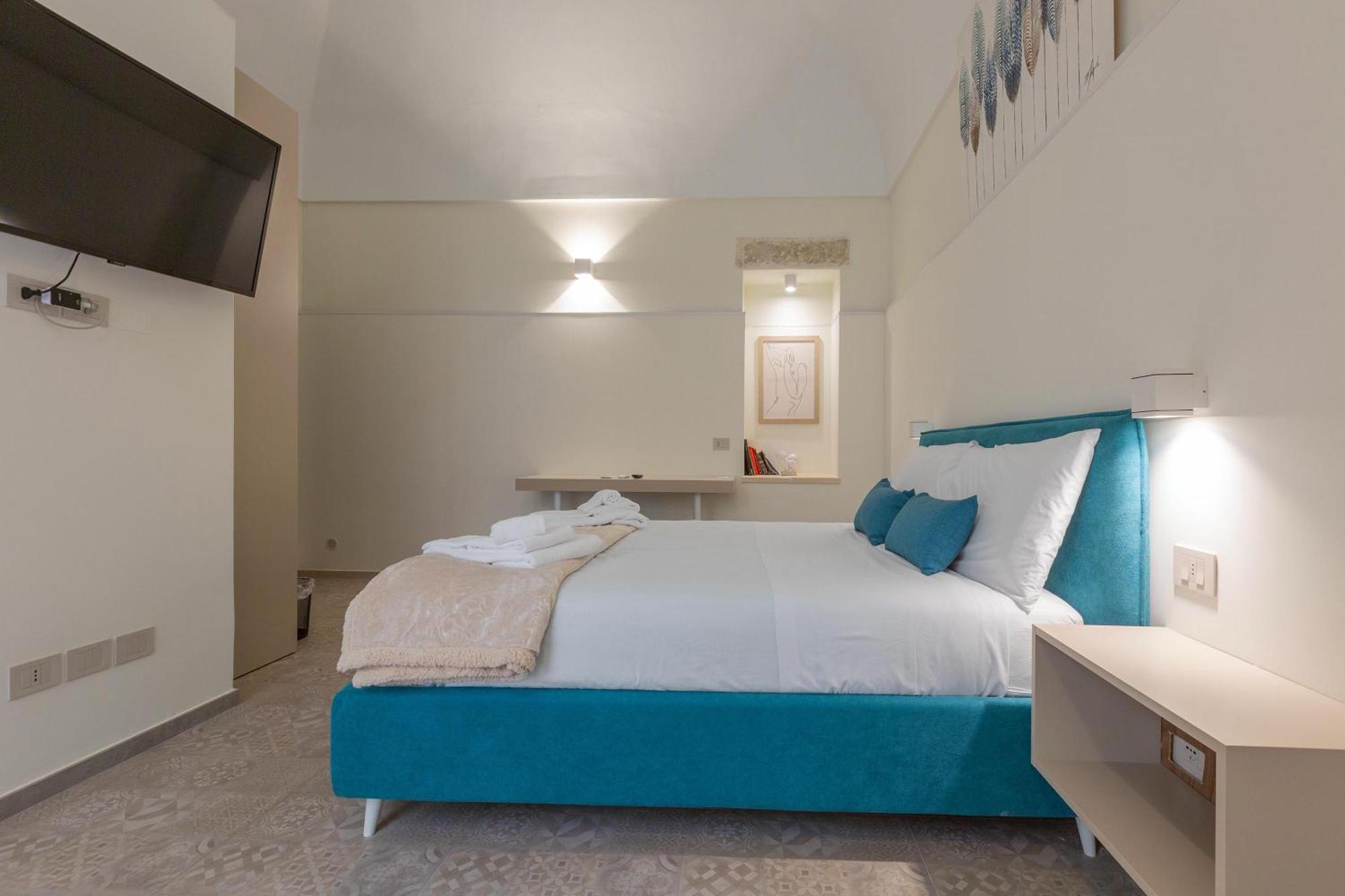 Liberty Barocco Hotel Lecce Bagian luar foto
