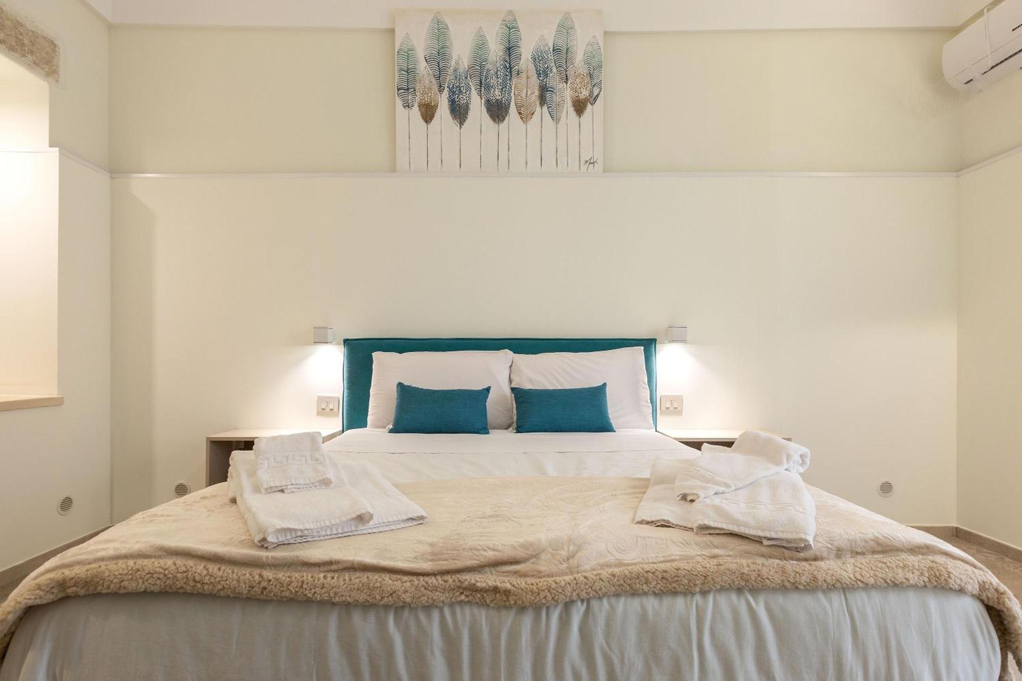 Liberty Barocco Hotel Lecce Bagian luar foto