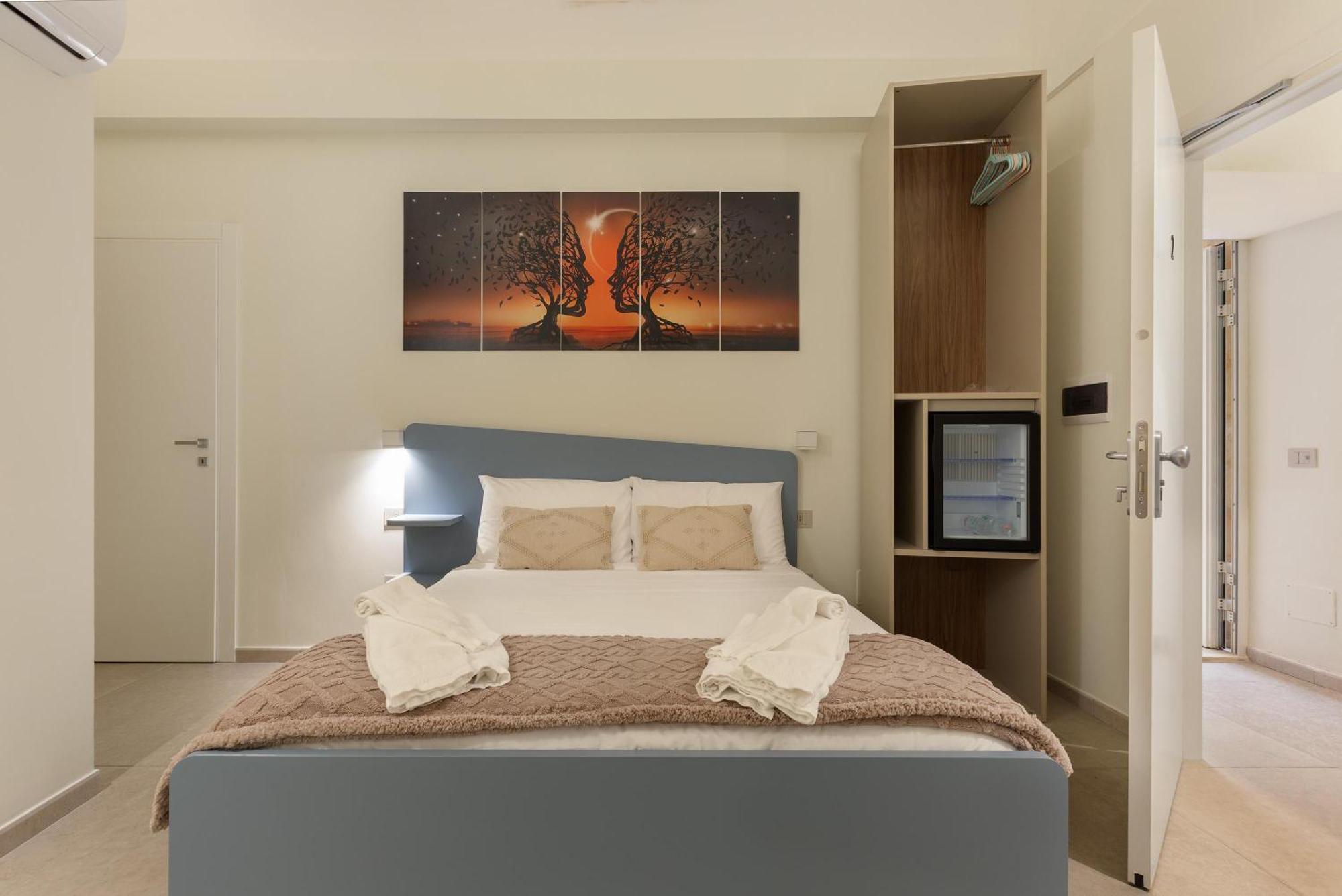 Liberty Barocco Hotel Lecce Bagian luar foto