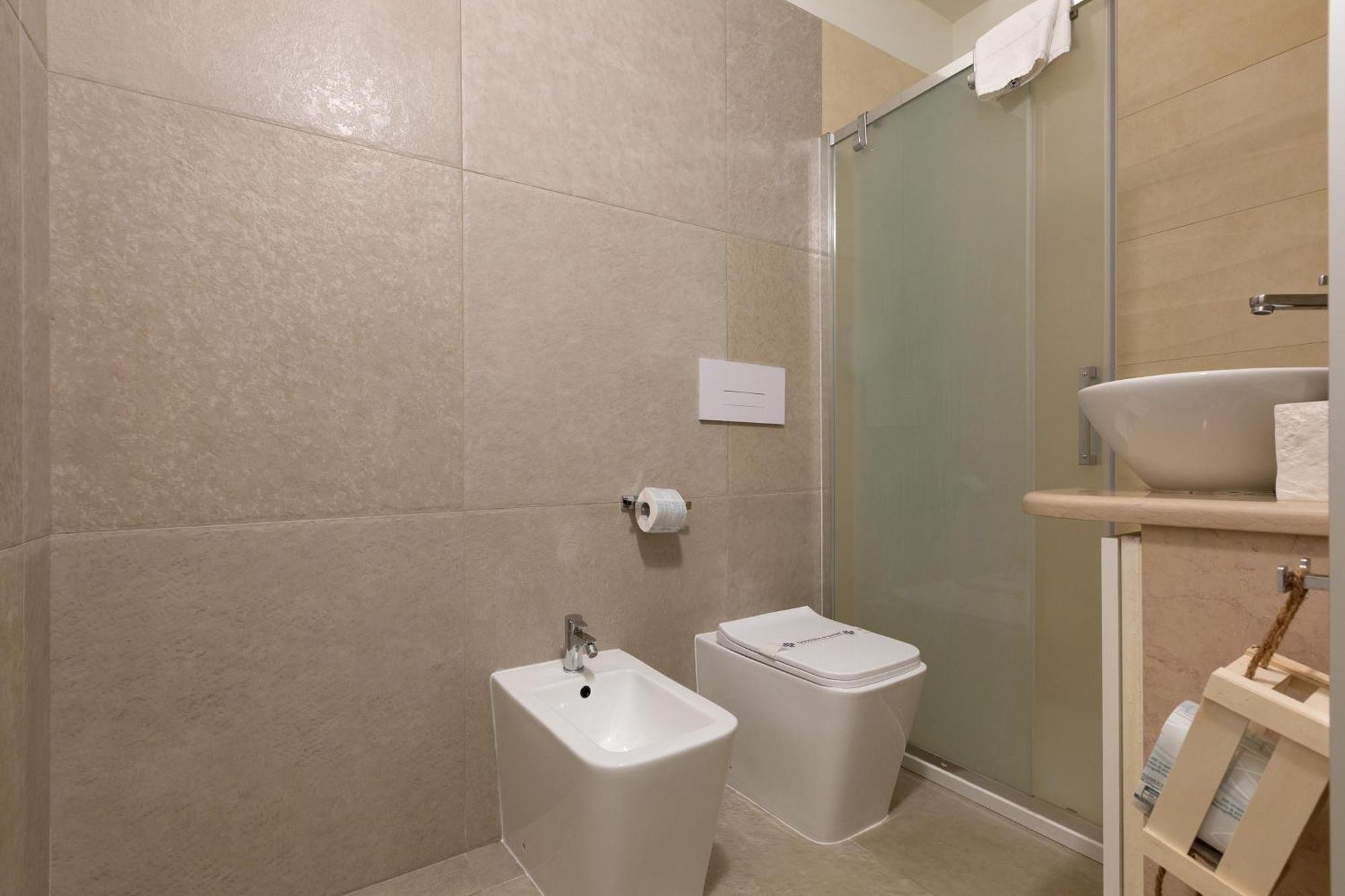 Liberty Barocco Hotel Lecce Bagian luar foto