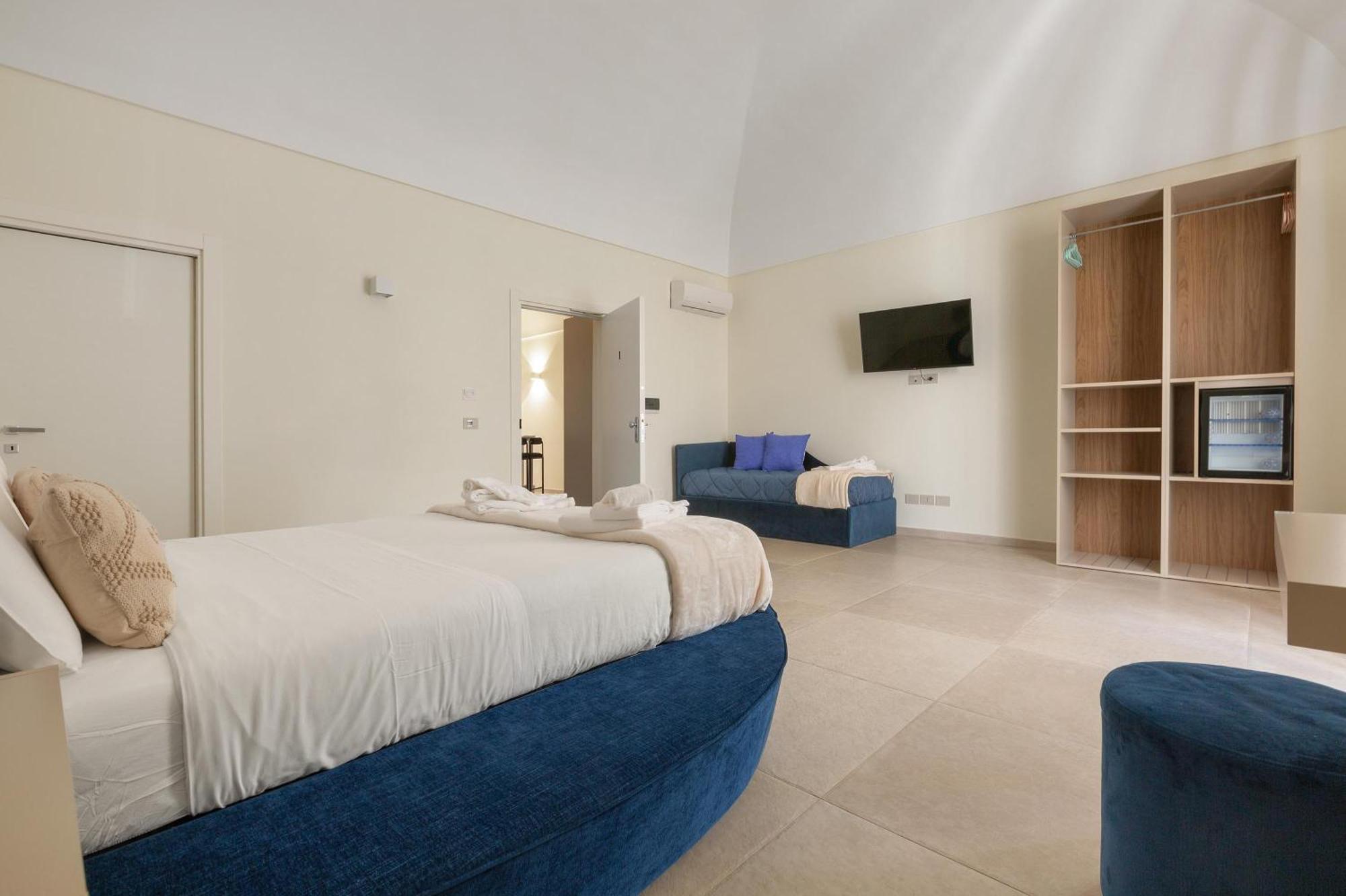 Liberty Barocco Hotel Lecce Bagian luar foto